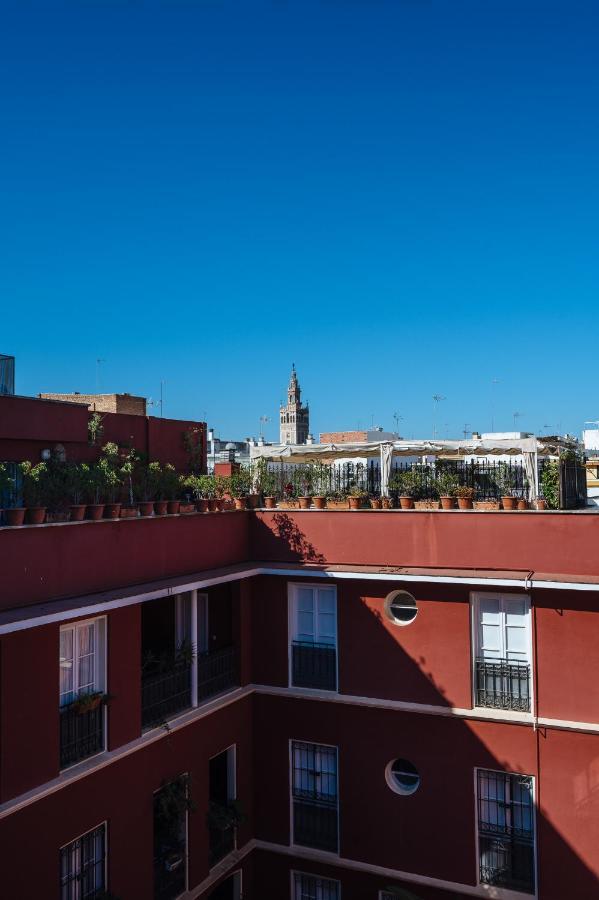 Lirio Suite Apartment - Private Parking Included Севиля Екстериор снимка