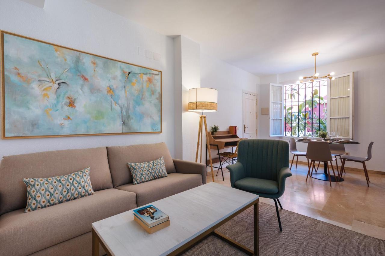 Lirio Suite Apartment - Private Parking Included Севиля Екстериор снимка