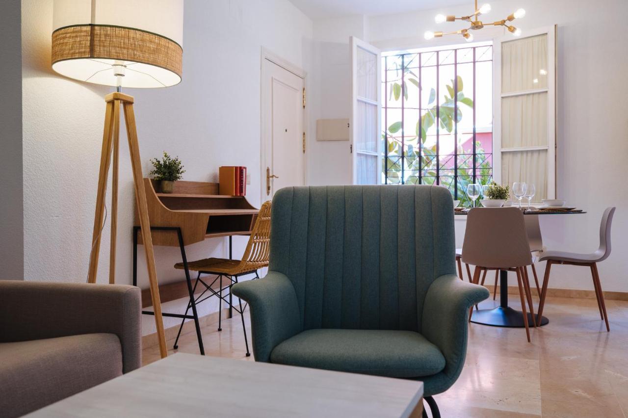 Lirio Suite Apartment - Private Parking Included Севиля Екстериор снимка