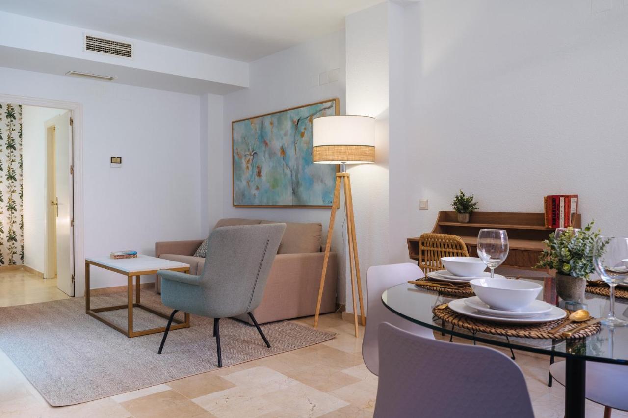 Lirio Suite Apartment - Private Parking Included Севиля Екстериор снимка