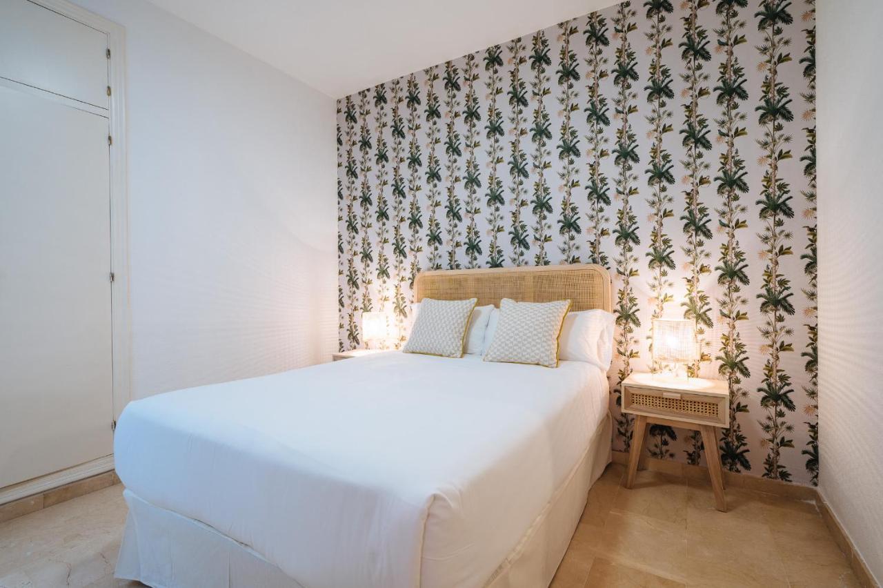Lirio Suite Apartment - Private Parking Included Севиля Екстериор снимка