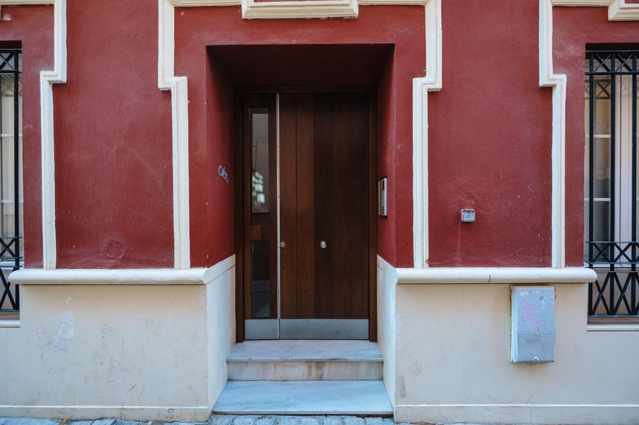 Lirio Suite Apartment - Private Parking Included Севиля Екстериор снимка